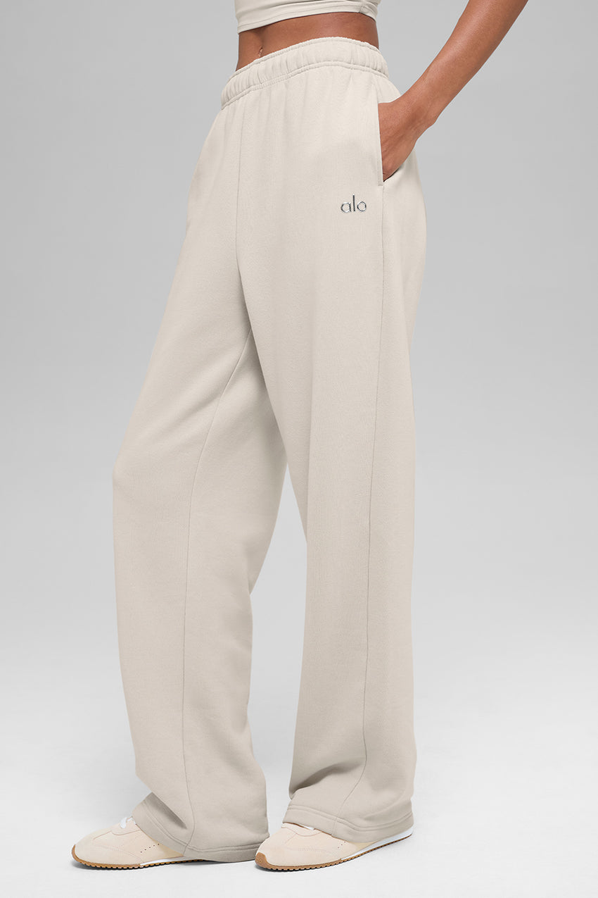 Accolade Straight Leg Sweatpant - Black