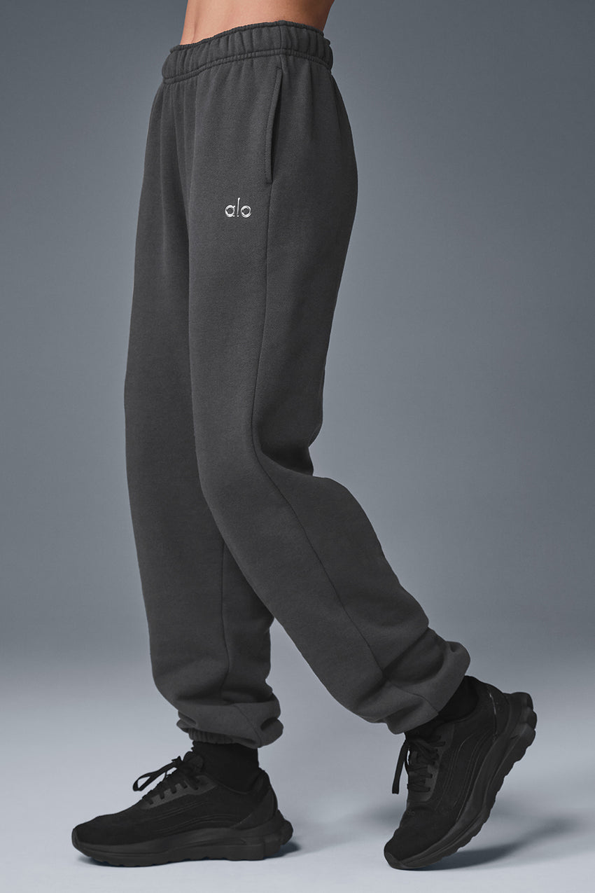 Accolade Sweatpant - Black