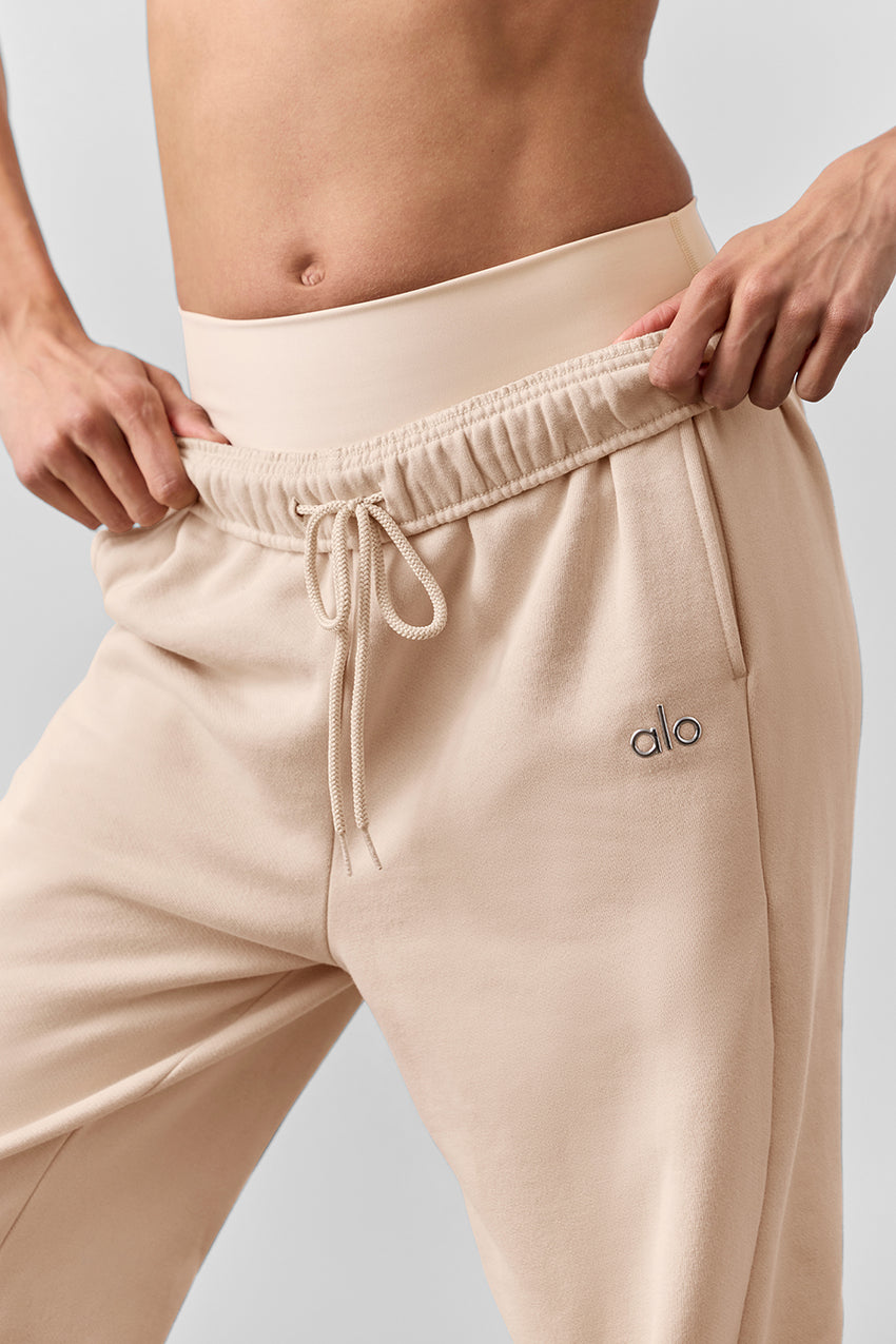 Accolade Sweatpant - Black