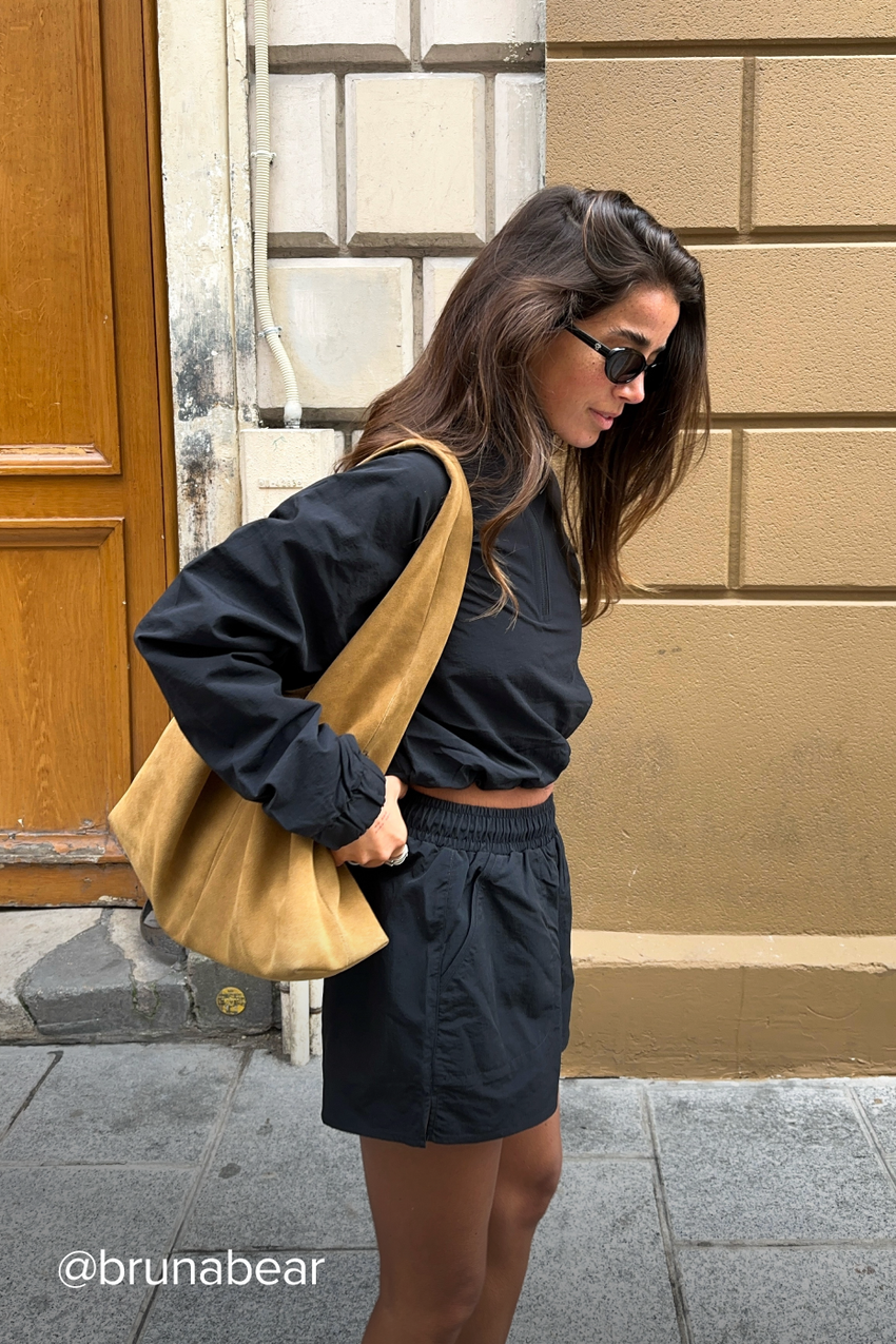 Cropped 1/4 Zip Alumni Pullover - Black