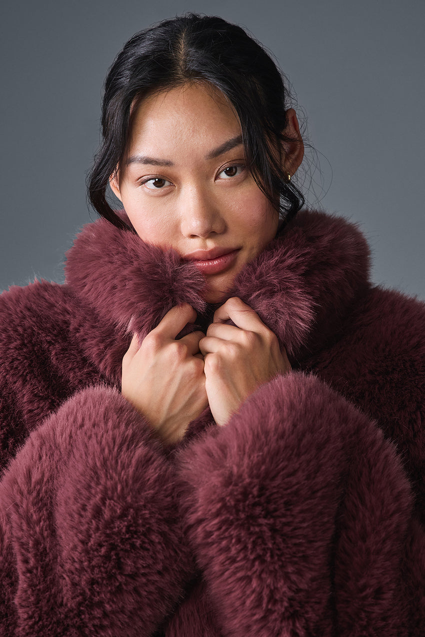 Opulent Faux Fur Cropped Jacket - Ivory