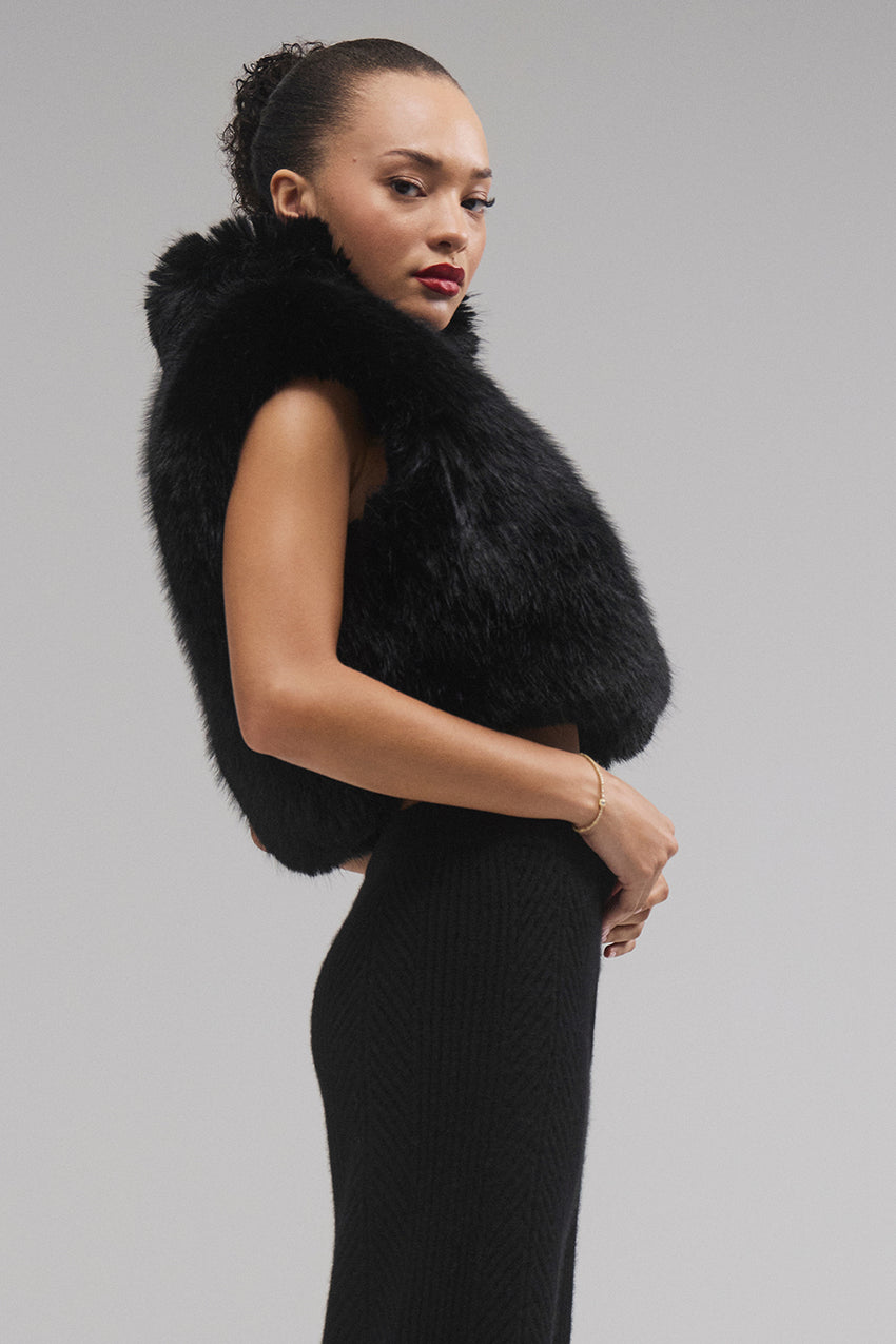 Opulent Faux Fur Cropped Vest - Ivory
