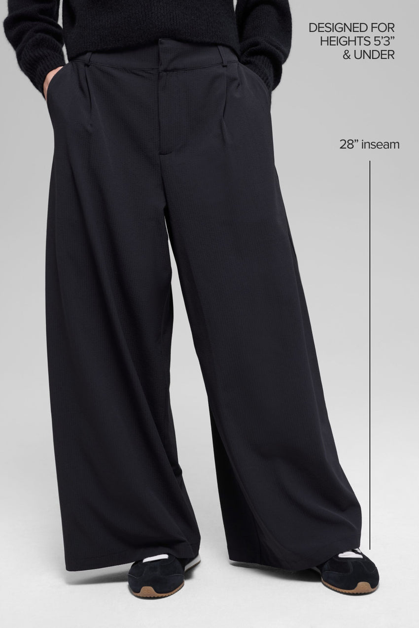 High-Waist Dreamscape Trouser (Short) - Black