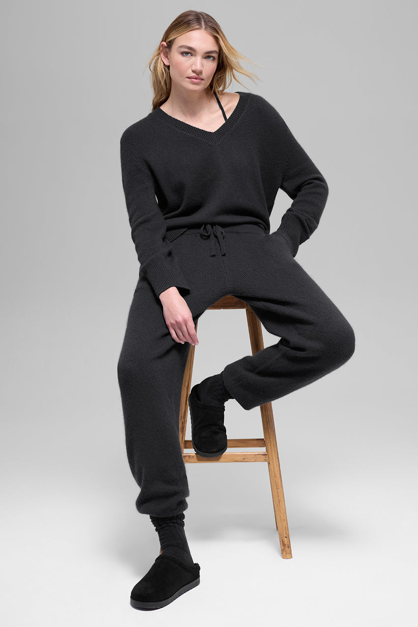 Cashmere High-Waist New Class Jogger - Black